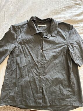 Lareida | Classic Short-Sleeve Button-Down Shirt in Gray